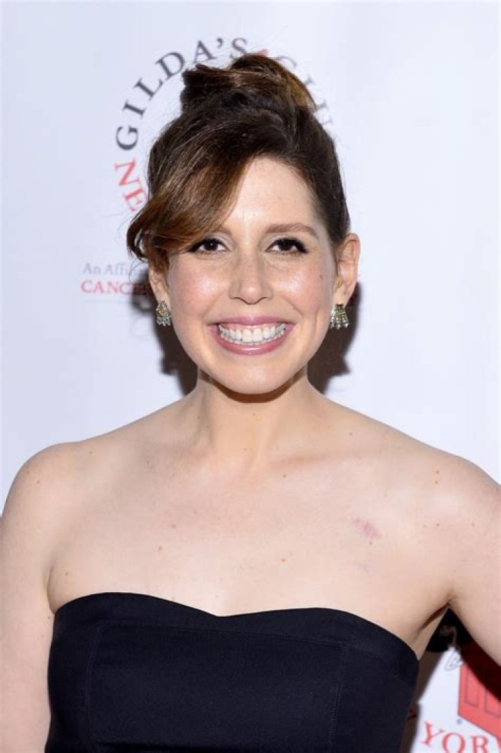 Vanessa Bayer Says Her First Cancer Symptom Was "Flu-like" — Best Life