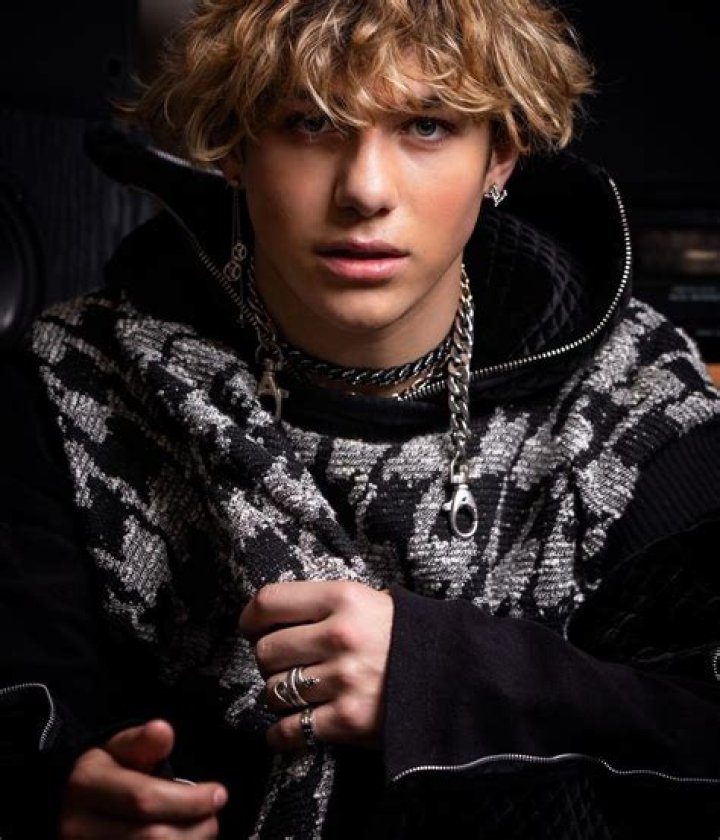 Walker Bryant Height, Weight, Age, Girlfriend, Family, Biography