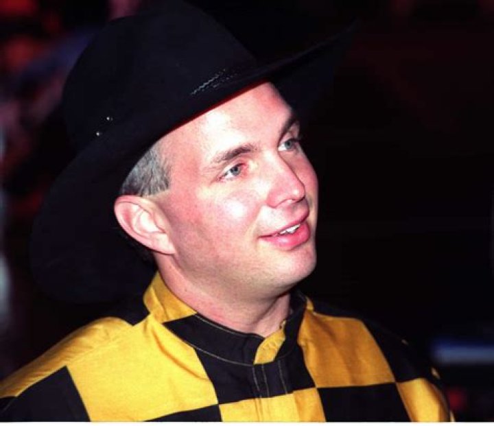 Where Did Garth Brooks Grow Up?
