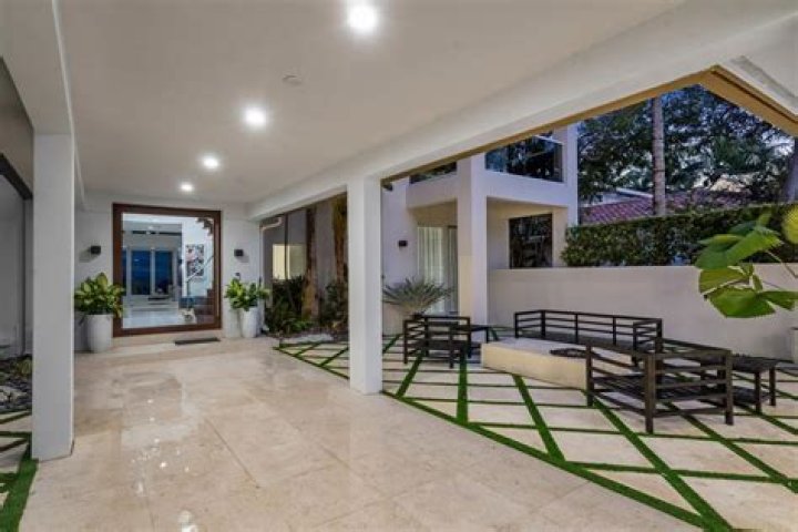 Where Does Sammy Sosa Live?